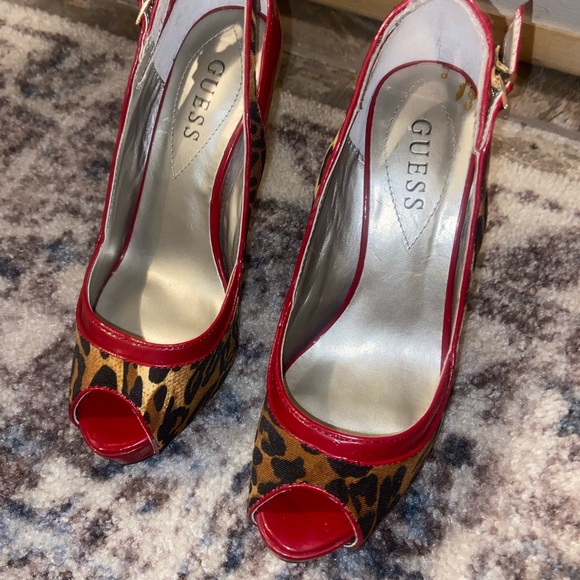 Guess Open Toe High Hell Pumps Red / Cheetah Print Size W 8 - Picture 2 of 5